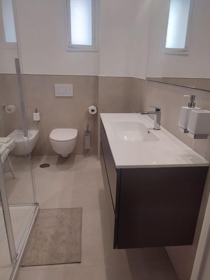 Colosseum Rome Guest House Luil מראה חיצוני תמונה
